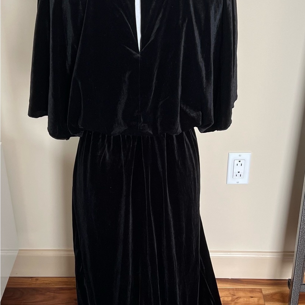 See and Be Seen Blacket Velvet Dress Size Elegant Party Medium - Picture 4 of 8